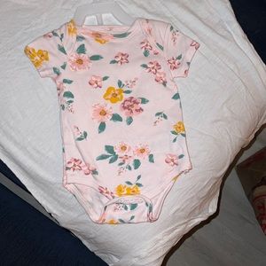 Like pink onesie with flowers size 3-6months